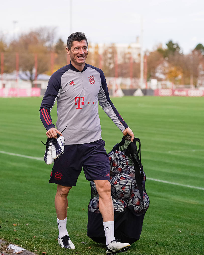 遗憾空砍！布里奇斯三分12中8贡献35分，下半场31分