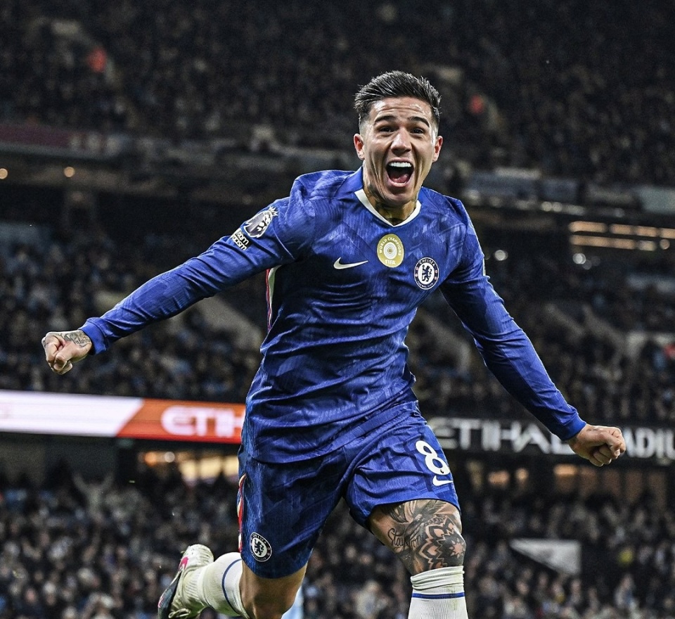 CBA俱乐部杯广厦击败天津 塔克飞身暴扣