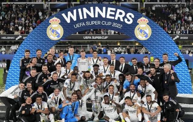 斯图尔特本赛季5次单场4+盖帽，追平文班&赫夫并列第一