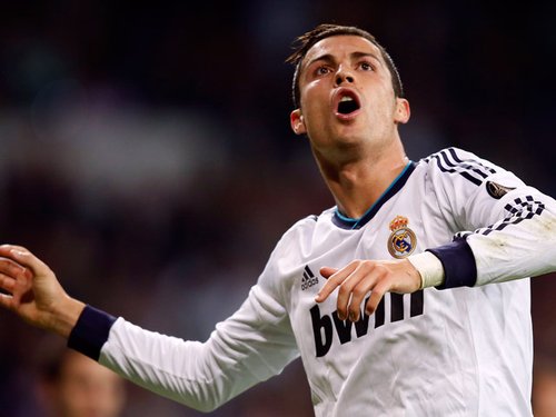 篮球篮网队内气氛紧张，管理层介入协调