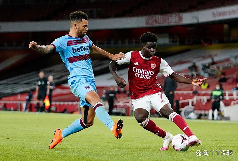 2025山东省齐鲁足球超级联赛：泰安2-1击败聊城夺冠