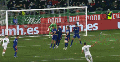 马特乌斯：我和马拉多纳就像梅西和C罗，但我们场外相处更多